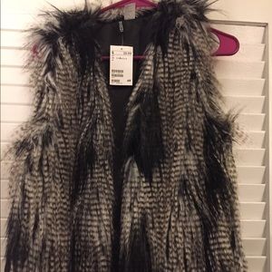 H&M faux fur vest